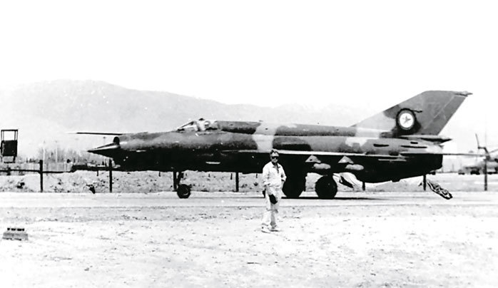 Иллюстрация к книге — Камуфляж и бортовые эмблемы авиатехники советских ВВС в афганской кампании [i_059.jpg]