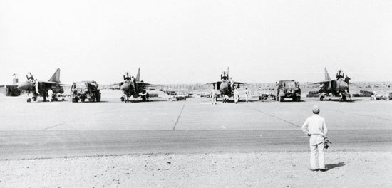 Иллюстрация к книге — Камуфляж и бортовые эмблемы авиатехники советских ВВС в афганской кампании [i_061.jpg]