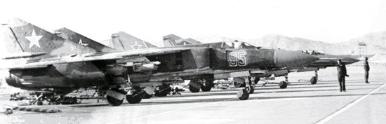 Иллюстрация к книге — Камуфляж и бортовые эмблемы авиатехники советских ВВС в афганской кампании [i_080.jpg]