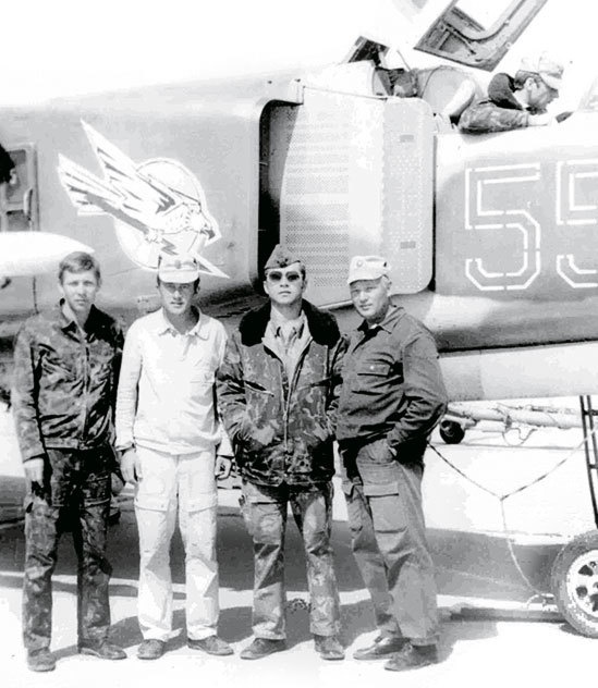 Иллюстрация к книге — Камуфляж и бортовые эмблемы авиатехники советских ВВС в афганской кампании [i_081.jpg]