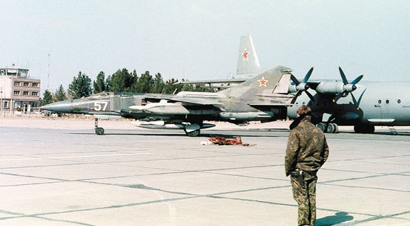 Иллюстрация к книге — Камуфляж и бортовые эмблемы авиатехники советских ВВС в афганской кампании [i_082.jpg]