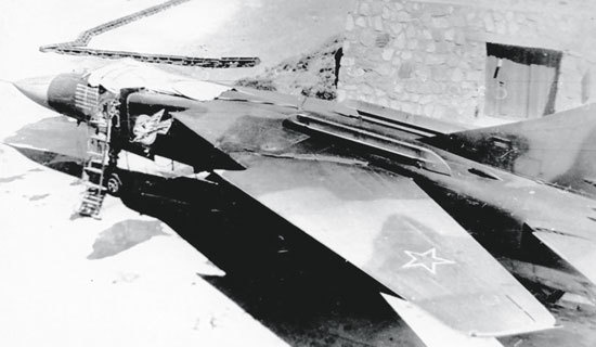 Иллюстрация к книге — Камуфляж и бортовые эмблемы авиатехники советских ВВС в афганской кампании [i_102.jpg]