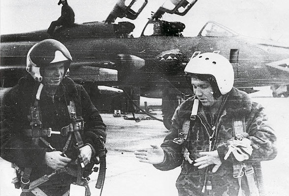 Иллюстрация к книге — Камуфляж и бортовые эмблемы авиатехники советских ВВС в афганской кампании [i_123.jpg]