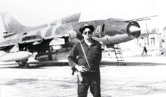 Иллюстрация к книге — Камуфляж и бортовые эмблемы авиатехники советских ВВС в афганской кампании [i_134.jpg]