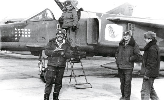 Иллюстрация к книге — Камуфляж и бортовые эмблемы авиатехники советских ВВС в афганской кампании [i_161.jpg]