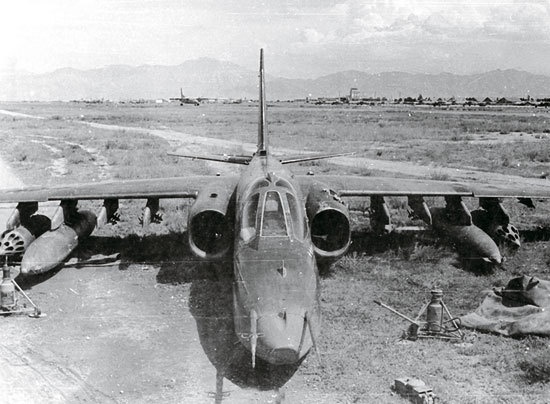 Иллюстрация к книге — Камуфляж и бортовые эмблемы авиатехники советских ВВС в афганской кампании [i_172.jpg]