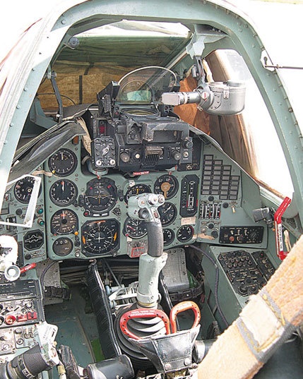 Иллюстрация к книге — Камуфляж и бортовые эмблемы авиатехники советских ВВС в афганской кампании [i_198.jpg]