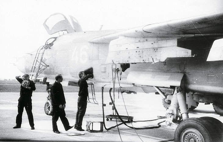 Иллюстрация к книге — Камуфляж и бортовые эмблемы авиатехники советских ВВС в афганской кампании [i_217.jpg]