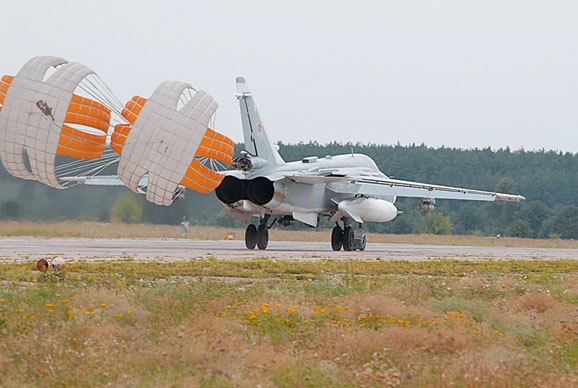 Иллюстрация к книге — Камуфляж и бортовые эмблемы авиатехники советских ВВС в афганской кампании [i_233.jpg]