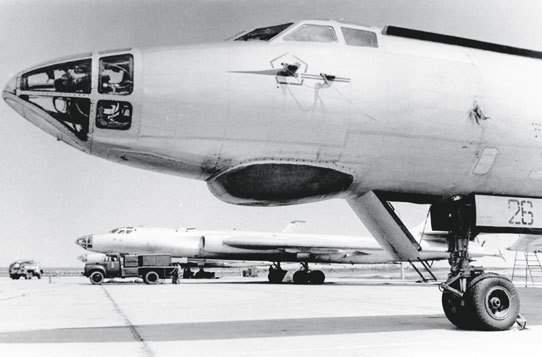 Иллюстрация к книге — Камуфляж и бортовые эмблемы авиатехники советских ВВС в афганской кампании [i_235.jpg]