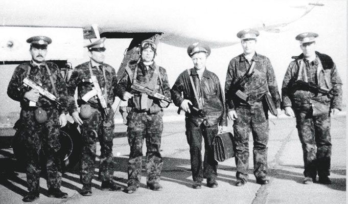 Иллюстрация к книге — Камуфляж и бортовые эмблемы авиатехники советских ВВС в афганской кампании [i_237.jpg]