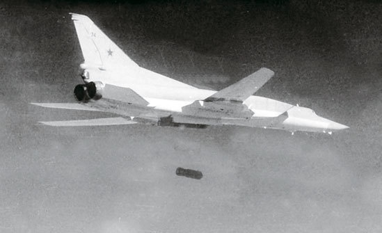 Иллюстрация к книге — Камуфляж и бортовые эмблемы авиатехники советских ВВС в афганской кампании [i_243.jpg]