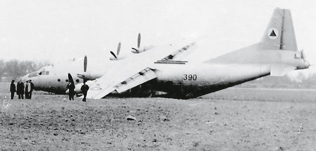 Иллюстрация к книге — Камуфляж и бортовые эмблемы авиатехники советских ВВС в афганской кампании [i_275.jpg]