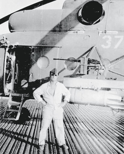 Иллюстрация к книге — Камуфляж и бортовые эмблемы авиатехники советских ВВС в афганской кампании [i_303.jpg]