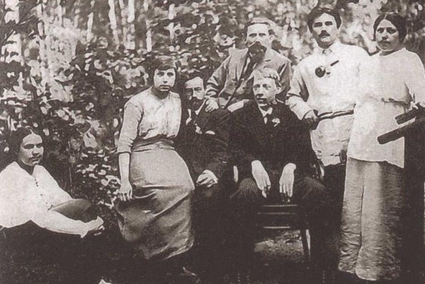 Иллюстрация к книге — Малевич [i_028.jpg]