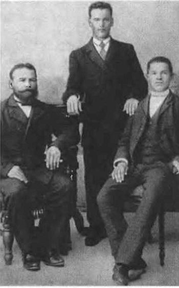 Иллюстрация к книге — Адмирал Кузнецов [i_003.jpg]