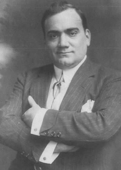 Иллюстрация к книге — Карузо [i_052.jpg]