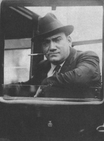 Иллюстрация к книге — Карузо [i_057.jpg]