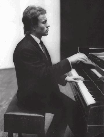 Иллюстрация к книге — Явка с повинной. Байки от Вовчика [i_006.jpg]