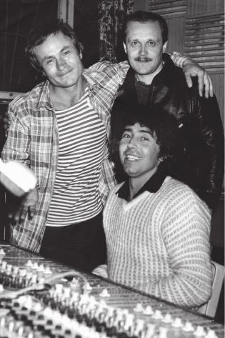 Иллюстрация к книге — Явка с повинной. Байки от Вовчика [i_029.jpg]