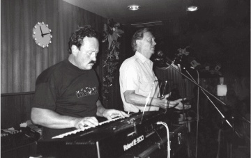 Иллюстрация к книге — Явка с повинной. Байки от Вовчика [i_045.jpg]