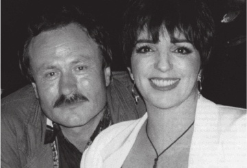 Иллюстрация к книге — Явка с повинной. Байки от Вовчика [i_049.jpg]