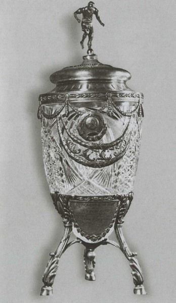 Иллюстрация к книге — Гвардия советского футбола [i_001.jpg]