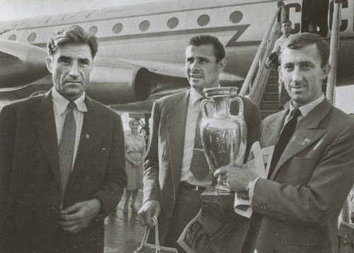 Иллюстрация к книге — Гвардия советского футбола [i_008.jpg]