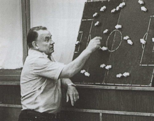 Иллюстрация к книге — Гвардия советского футбола [i_018.jpg]