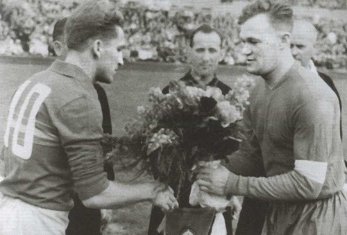 Иллюстрация к книге — Гвардия советского футбола [i_024.jpg]