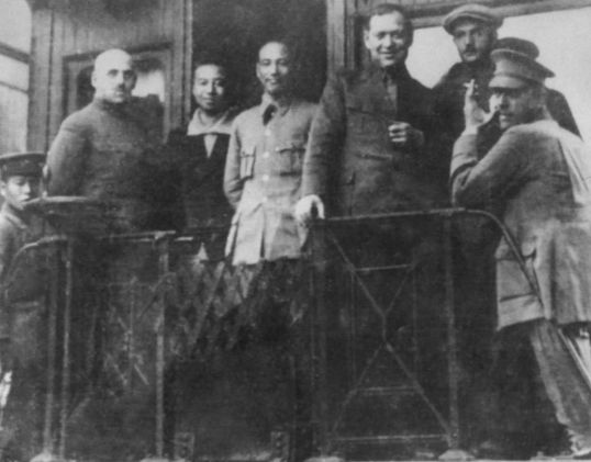 Иллюстрация к книге — Блюхер [i_040.jpg]