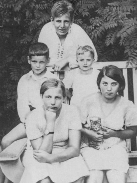 Иллюстрация к книге — Блюхер [i_055.jpg]