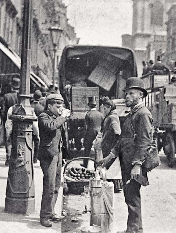 Иллюстрация к книге — Шерлок Холмс. Человек, который никогда не жил и поэтому никогда не умрет [i_018.jpg]