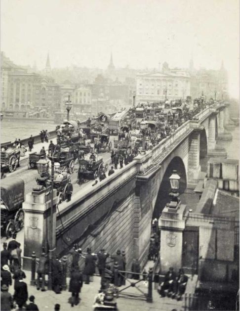 Иллюстрация к книге — Шерлок Холмс. Человек, который никогда не жил и поэтому никогда не умрет [i_071.jpg]