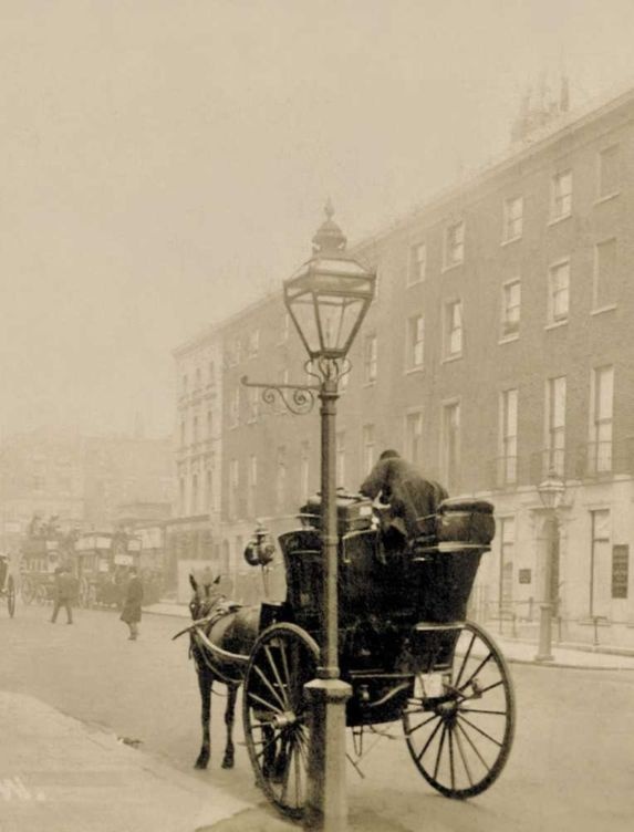 Иллюстрация к книге — Шерлок Холмс. Человек, который никогда не жил и поэтому никогда не умрет [i_076.jpg]