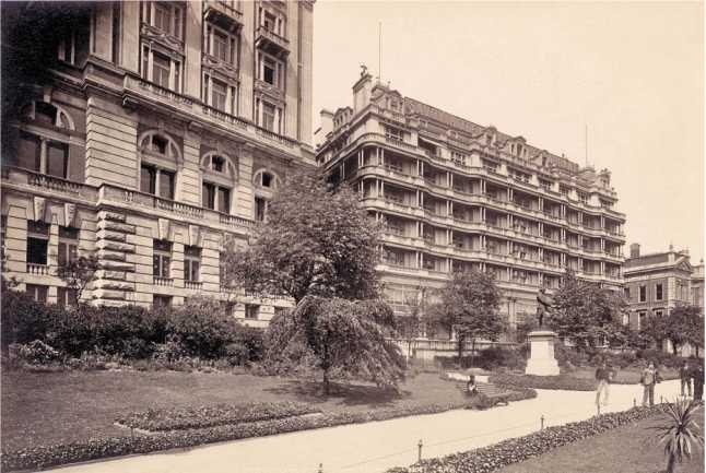 Иллюстрация к книге — Шерлок Холмс. Человек, который никогда не жил и поэтому никогда не умрет [i_119.jpg]