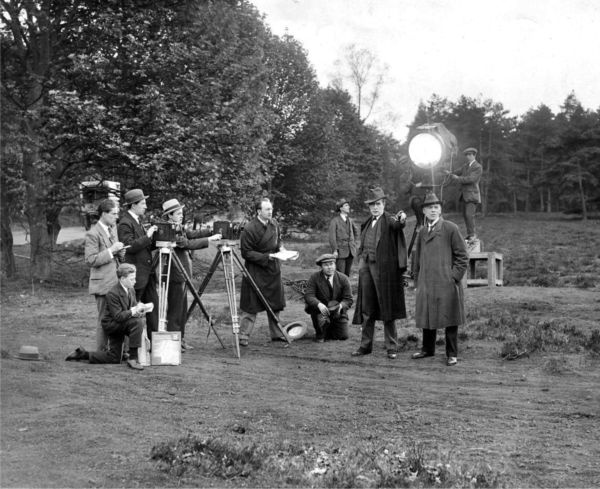 Иллюстрация к книге — Шерлок Холмс. Человек, который никогда не жил и поэтому никогда не умрет [i_184.jpg]