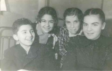 Иллюстрация к книге — Девочки. Дневник матери [i_038.jpg]