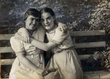 Иллюстрация к книге — Девочки. Дневник матери [i_043.jpg]