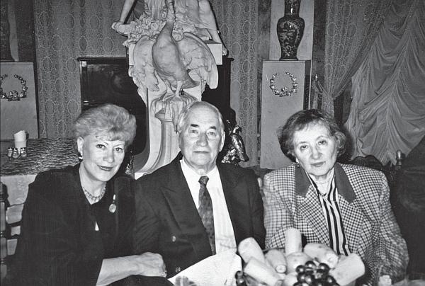 Иллюстрация к книге — Моя свекровь Рахиль, отец и другие... [_15.jpg]