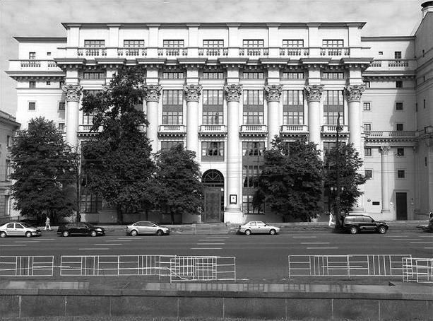 Иллюстрация к книге — Американская разведка против Гитлера [i_002.jpg]