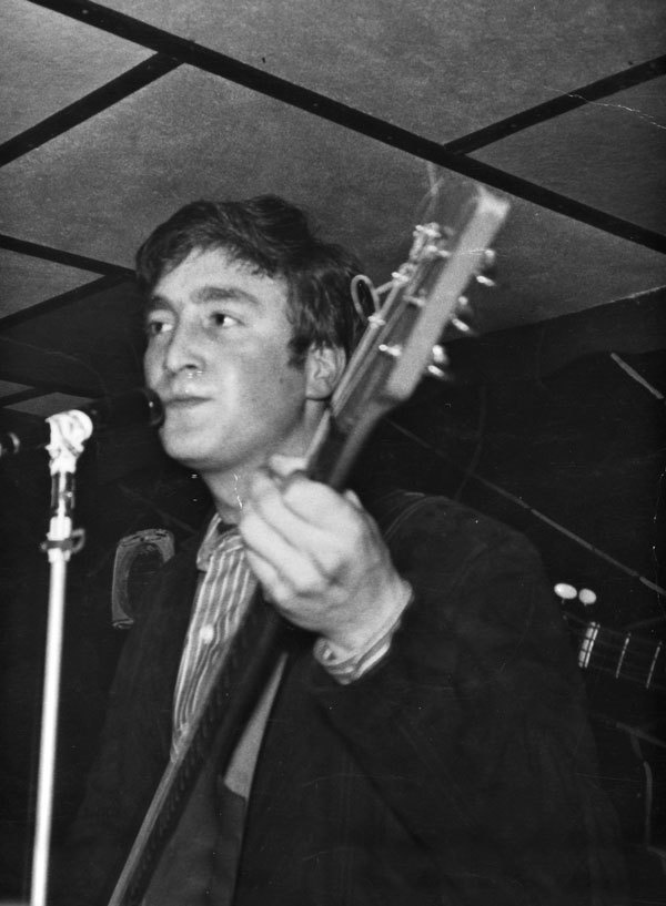 Иллюстрация к книге — The Beatles. Единственная на свете авторизованная биография [i_060.jpg]