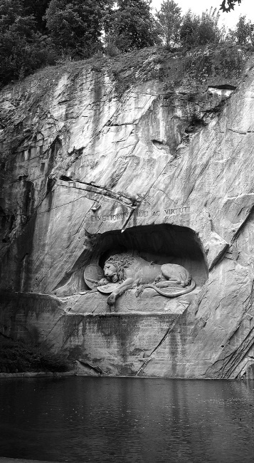 Иллюстрация к книге — Пальто с хлястиком [i_012.jpg]