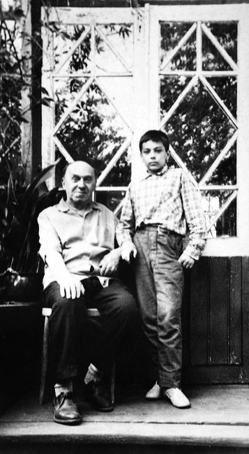 Иллюстрация к книге — Пальто с хлястиком [i_020.jpg]