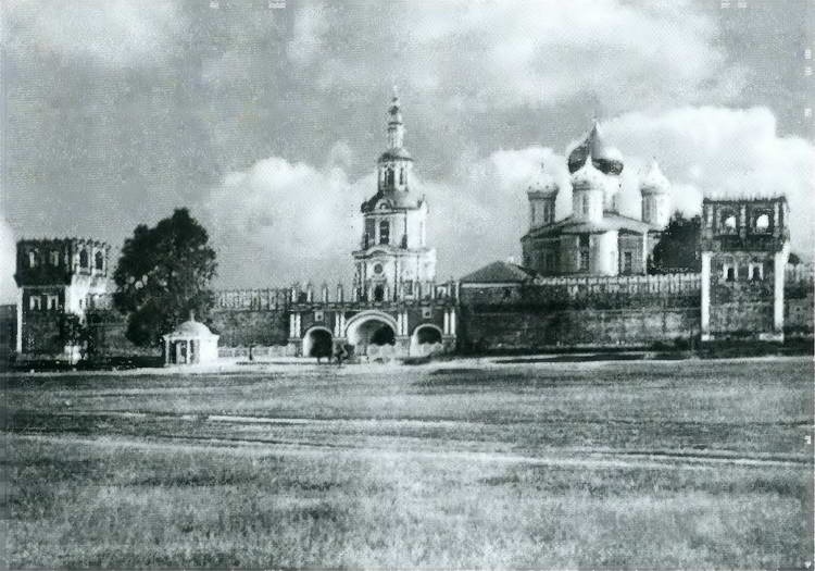 Иллюстрация к книге — Царь Федор Иванович [i_013.jpg]