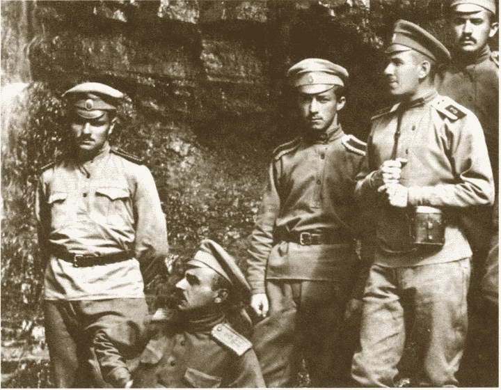 Иллюстрация к книге — Жданов [i_016.jpg]