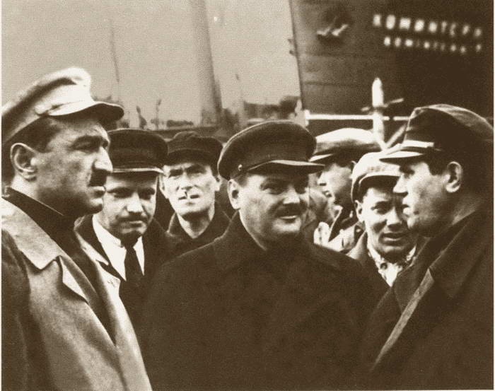 Иллюстрация к книге — Жданов [i_038.jpg]