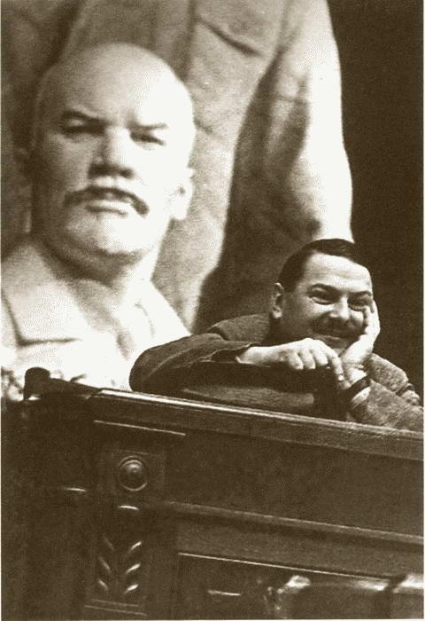 Иллюстрация к книге — Жданов [i_039.jpg]