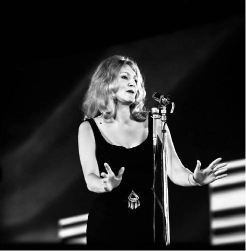 Иллюстрация к книге — Эхо любви [imgaa46.jpg]