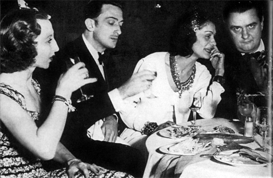 Иллюстрация к книге — Коко Шанель [i_009.jpg]